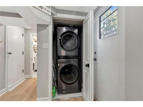 2375 Gillingham Drive, Burlington, ON - Indoor Photo Showing Laundry Room