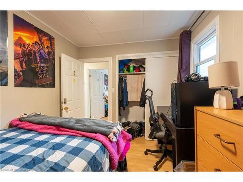 48 Merigold Street, St. Catharines, ON - Indoor Photo Showing Bedroom