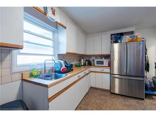 48 Merigold Street, St. Catharines, ON - Indoor Photo Showing Kitchen