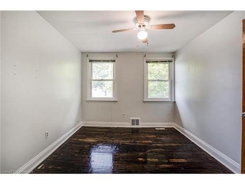 170 Lake Avenue N, Hamilton, ON - Indoor Photo Showing Other Room