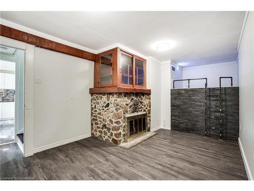 170 Lake Avenue N, Hamilton, ON - Indoor With Fireplace