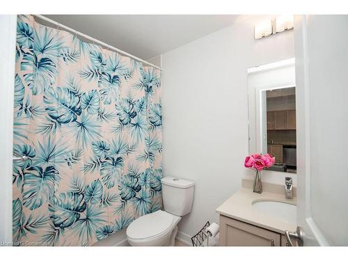 417-1284 Guelph Line, Burlington, ON - Indoor Photo Showing Bathroom