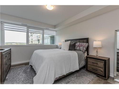 710-2750 King Street E, Hamilton, ON - Indoor Photo Showing Bedroom