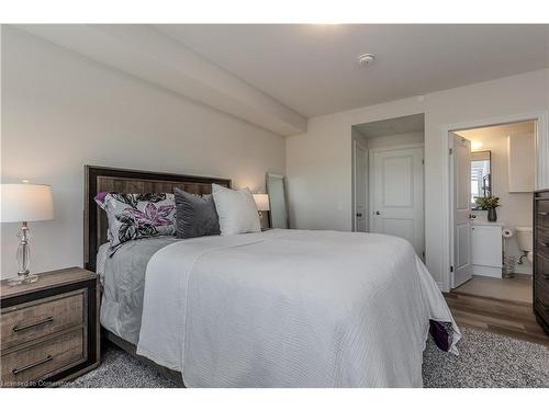 710-2750 King Street E, Hamilton, ON - Indoor Photo Showing Bedroom