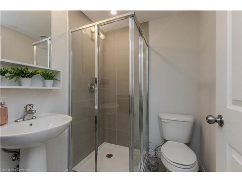 710-2750 King Street E, Hamilton, ON - Indoor Photo Showing Bathroom