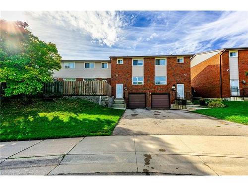 10-202 Lavina Crescent, Hamilton, ON - Outdoor