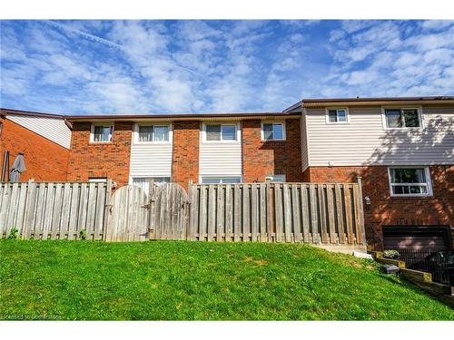 10-202 Lavina Crescent, Hamilton, ON - Outdoor