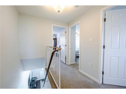 10-202 Lavina Crescent, Hamilton, ON - Indoor Photo Showing Other Room