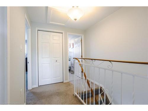 10-202 Lavina Crescent, Hamilton, ON - Indoor Photo Showing Other Room