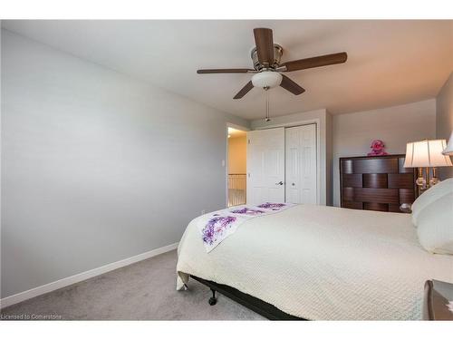 10-202 Lavina Crescent, Hamilton, ON - Indoor Photo Showing Bedroom