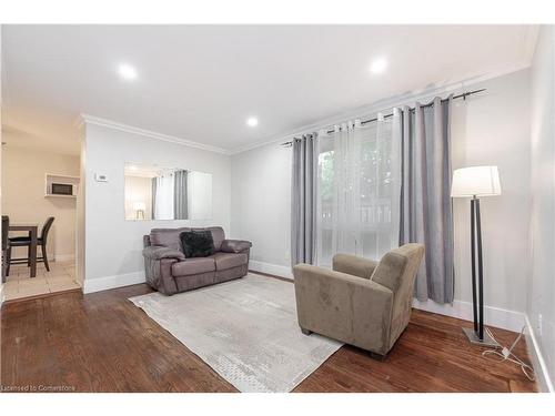 1-1116 Homewood Drive, Burlington, ON - Indoor Photo Showing Living Room