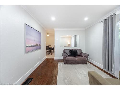 1-1116 Homewood Drive, Burlington, ON - Indoor Photo Showing Living Room