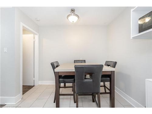 1-1116 Homewood Drive, Burlington, ON - Indoor Photo Showing Dining Room