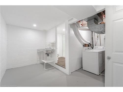 1-1116 Homewood Drive, Burlington, ON - Indoor Photo Showing Laundry Room