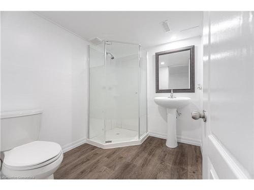 1-1116 Homewood Drive, Burlington, ON - Indoor Photo Showing Bathroom