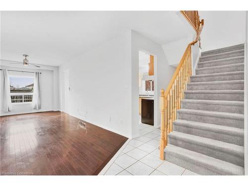 11 Meadow Wood Crescent, Stoney Creek, ON - Indoor Photo Showing Other Room