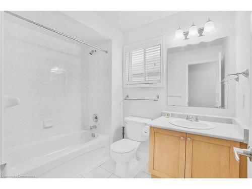 11 Meadow Wood Crescent, Stoney Creek, ON - Indoor Photo Showing Bathroom