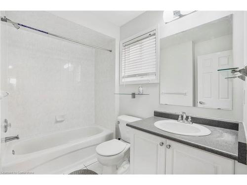 11 Meadow Wood Crescent, Stoney Creek, ON - Indoor Photo Showing Bathroom