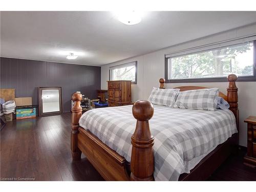 47 Jasmine Street, Hamilton, ON - Indoor Photo Showing Bedroom