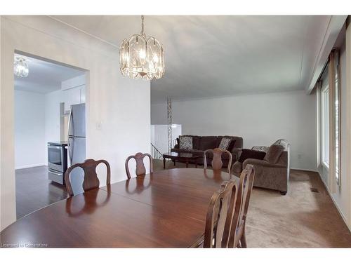 47 Jasmine Street, Hamilton, ON - Indoor Photo Showing Dining Room