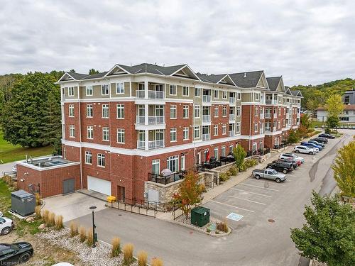 209-40 Horseshoe Boulevard, Barrie, ON - Outdoor With Balcony