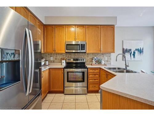 7 Millhouse Mews, Brampton, ON - Indoor Photo Showing Kitchen With Double Sink