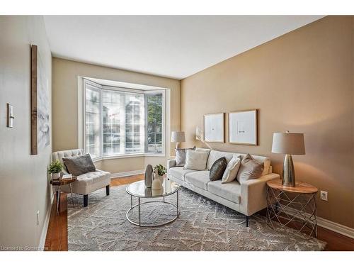 7 Millhouse Mews, Brampton, ON - Indoor Photo Showing Living Room