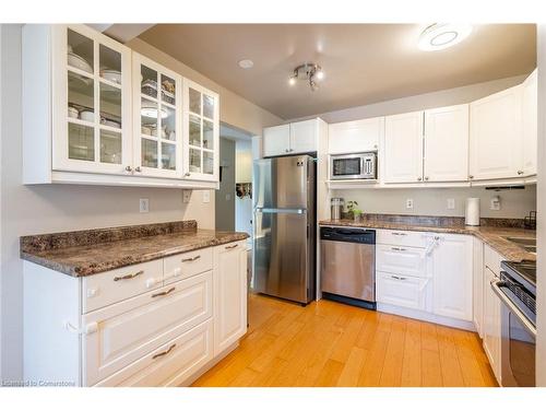 3-657 Francis Road, Burlington, ON - Indoor Photo Showing Kitchen