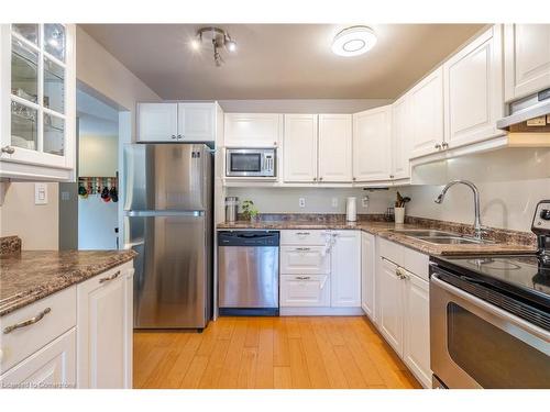 3-657 Francis Road, Burlington, ON - Indoor Photo Showing Kitchen With Double Sink