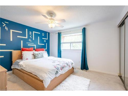 3-657 Francis Road, Burlington, ON - Indoor Photo Showing Bedroom