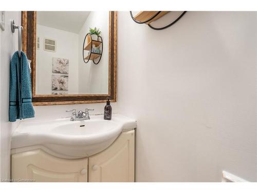 3-657 Francis Road, Burlington, ON - Indoor Photo Showing Bathroom