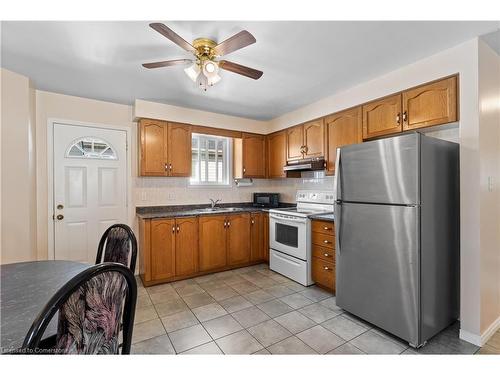 76 Braemar Avenue, Caledonia, ON - Indoor Photo Showing Kitchen With Double Sink