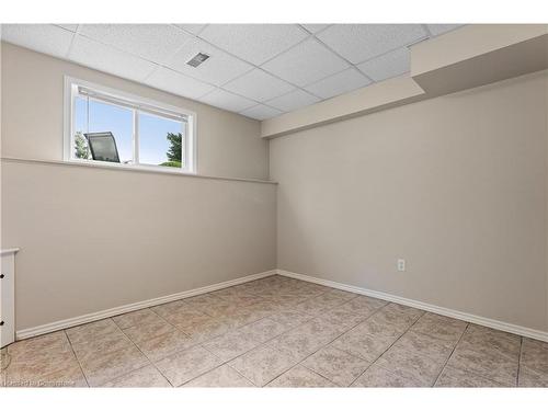 76 Braemar Avenue, Caledonia, ON - Indoor Photo Showing Other Room