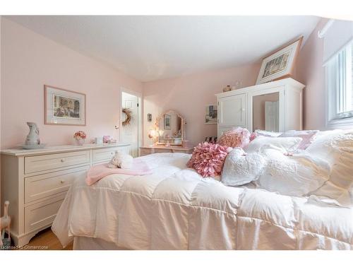 63 Forestgate Drive, Hamilton, ON - Indoor Photo Showing Bedroom