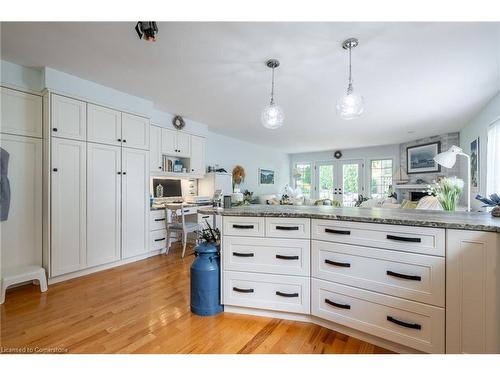 63 Forestgate Drive, Hamilton, ON - Indoor Photo Showing Kitchen With Upgraded Kitchen