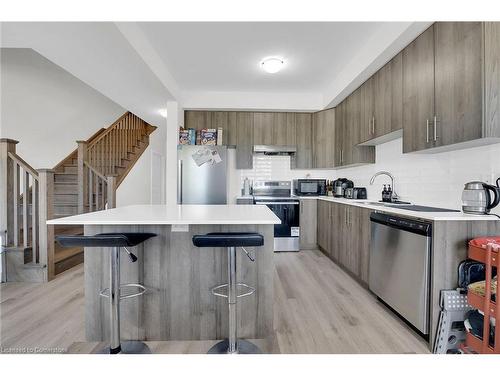 14-166 Mount Albion Road, Hamilton, ON - Indoor Photo Showing Kitchen With Upgraded Kitchen