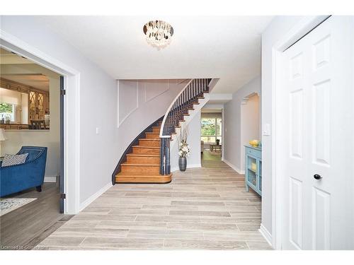 64 Millbridge Crescent, Fonthill, ON - Indoor Photo Showing Other Room