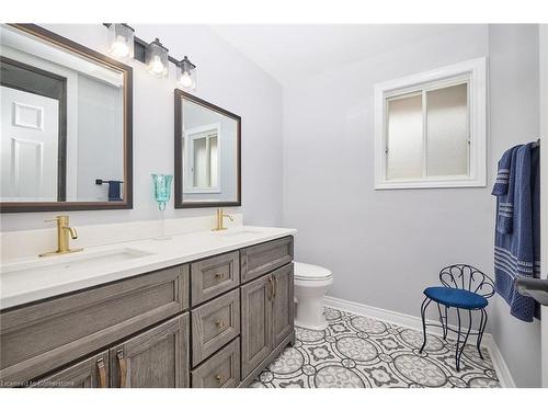 64 Millbridge Crescent, Fonthill, ON - Indoor Photo Showing Bathroom