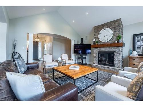 1068 Wyatt Road, Hamilton, ON - Indoor Photo Showing Living Room With Fireplace