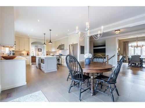 1068 Wyatt Road, Hamilton, ON - Indoor Photo Showing Dining Room