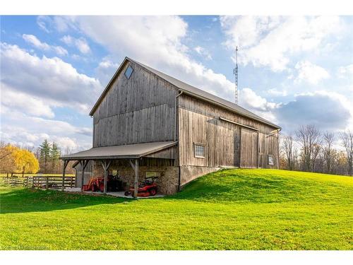 1068 Wyatt Road, Hamilton, ON - Indoor Photo Showing Other Room