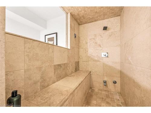 1068 Wyatt Road, Hamilton, ON - Indoor Photo Showing Bathroom