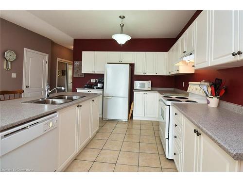 11 Sidare Court, Grimsby, ON - Indoor Photo Showing Kitchen With Double Sink