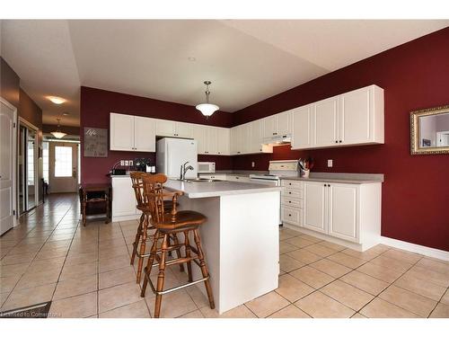 11 Sidare Court, Grimsby, ON - Indoor Photo Showing Kitchen