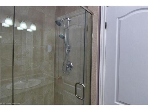 11 Sidare Court, Grimsby, ON - Indoor Photo Showing Bathroom