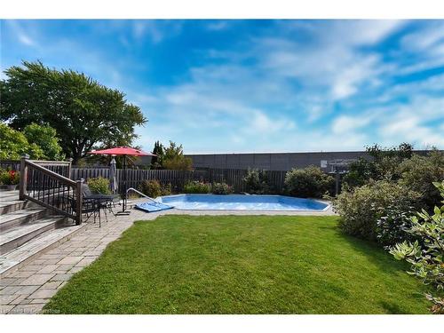 11 Sidare Court, Grimsby, ON - Outdoor With In Ground Pool With Backyard