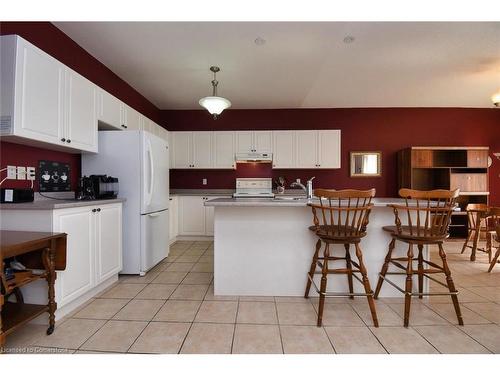 11 Sidare Court, Grimsby, ON - Indoor Photo Showing Kitchen