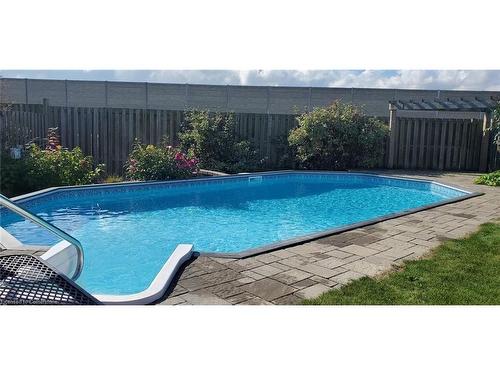 11 Sidare Court, Grimsby, ON - Outdoor With In Ground Pool With Backyard