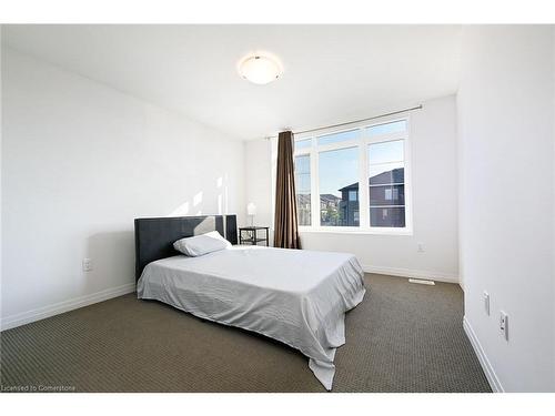 70-30 Times Square Boulevard, Hamilton, ON - Indoor Photo Showing Bedroom