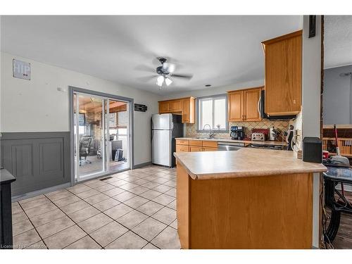 10 Leslie Street, Jarvis, ON - Indoor Photo Showing Kitchen